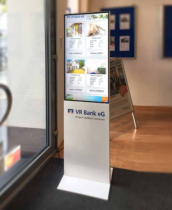 digitale-infostele-trendline-bei-der-raifeisenbank
